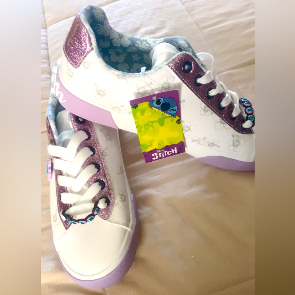 Woman sneakers